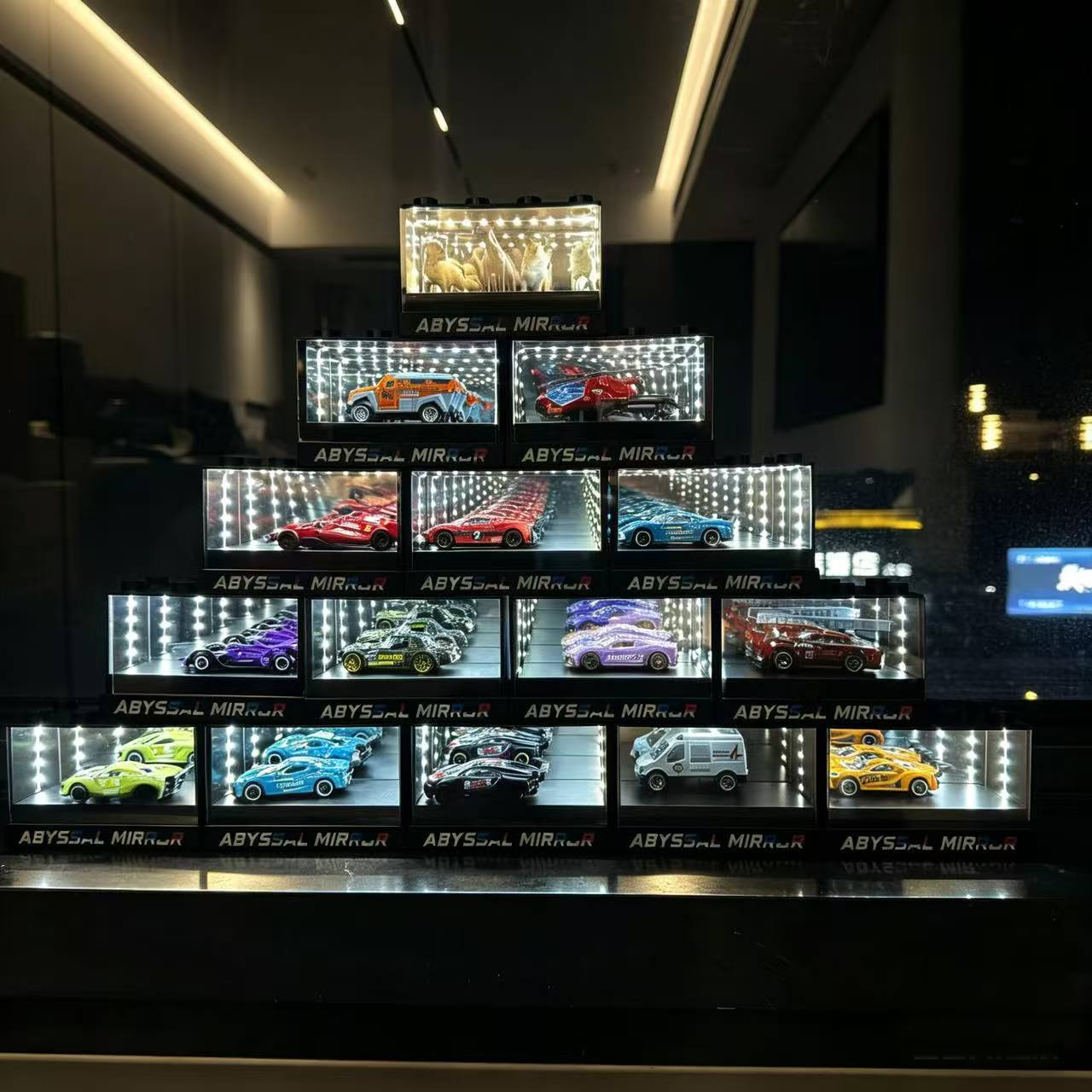 Kotak Display Model Mobil Baru - Lighting Visual ulasan dan harga